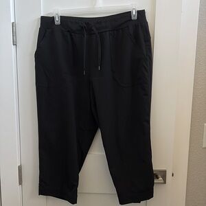 St. John’s Bay black Capri